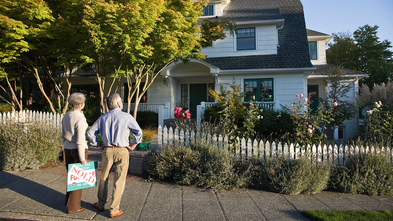 what-to-expect-at-home-closing