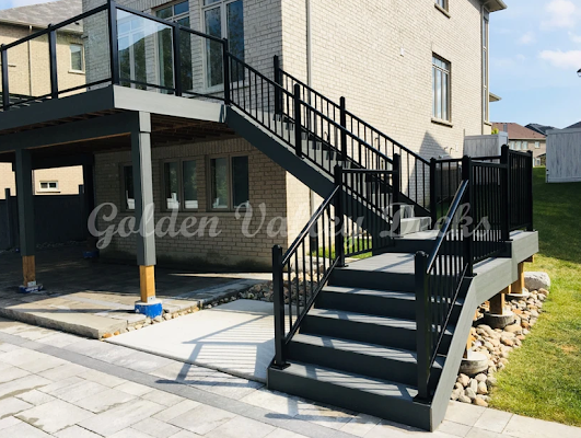 Deck-contractors-markham